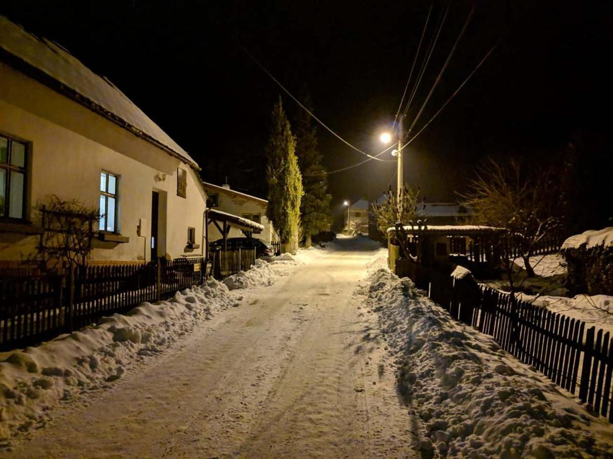 Вилла Chaloupka Na Konci Sveta Raskov Экстерьер фото